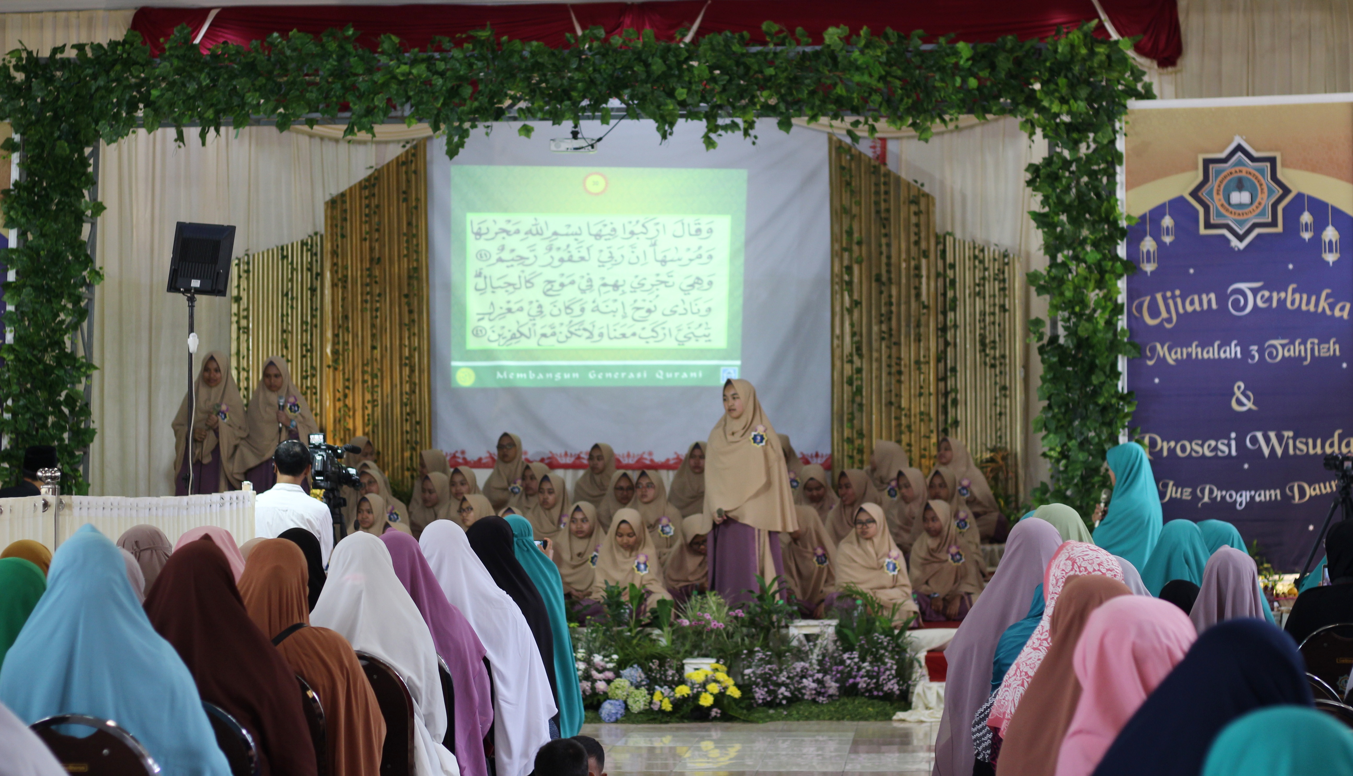 Madrasah Diniyah Ar-Rohmah Putri Malang Gelar Ujian Terbuka Al-Qur'an